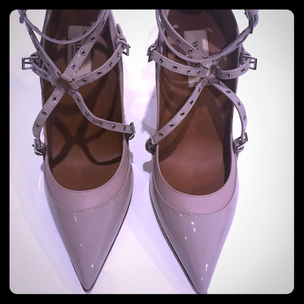 Valentino Taupe Patent Leather heels